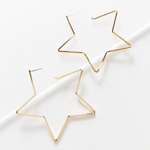 BRAND NEW STAR EARRINGS